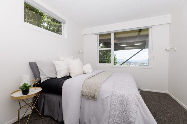 Photo of property in 16 City View Grove, Harbour View, Lower Hutt, 5010