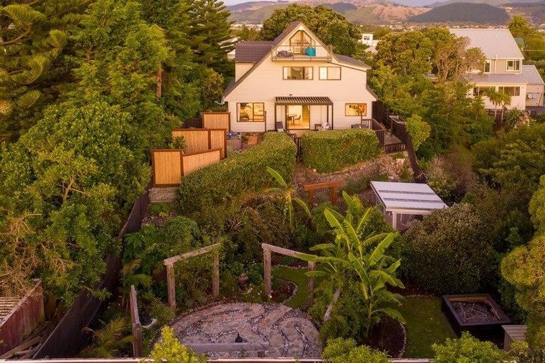 Photo of property in 9 Wharemauku Road, Raumati Beach, Paraparaumu, 5032