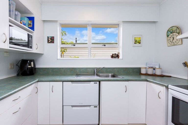 Photo of property in 108 California Drive, Totara Park, Upper Hutt, 5018