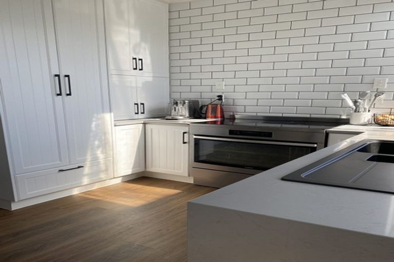 Photo of property in 112 Upper Fitzherbert Road, Wainuiomata, 5373