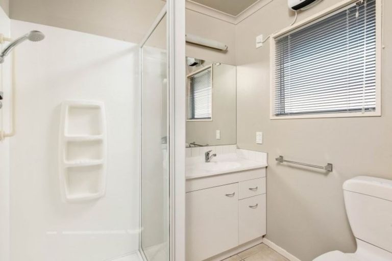 Photo of property in 16 Frye Crescent, Albert Town, Wanaka, 9305