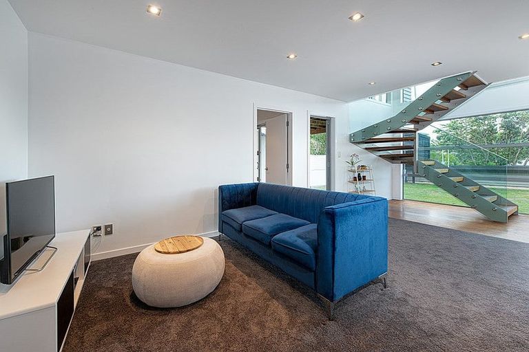 Photo of property in 18 Beulah Avenue, Rothesay Bay, Auckland, 0630