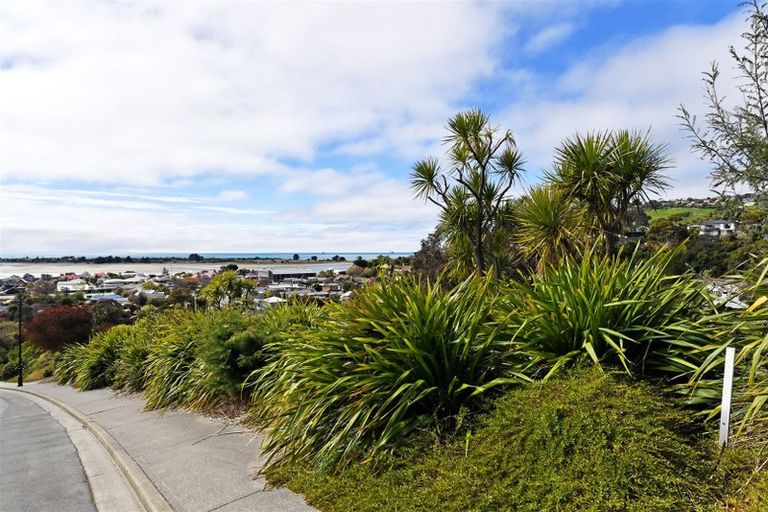 Photo of property in 11 Egnot Heights, Redcliffs, Christchurch, 8081