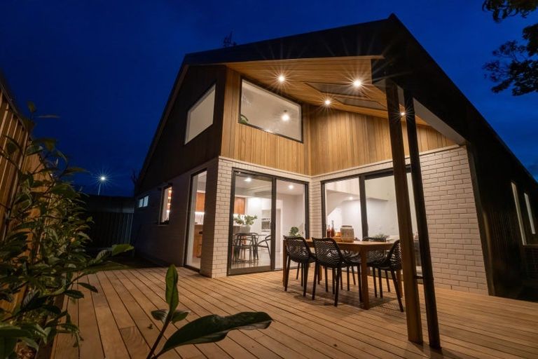 Photo of property in 6 Weston Avenue, Roslyn, Palmerston North, 4414