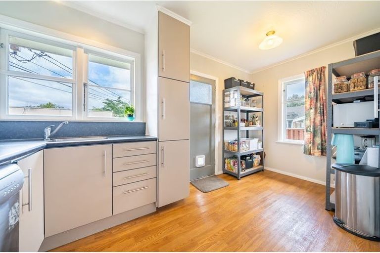 Photo of property in 1/12 Hildreth Street, Trentham, Upper Hutt, 5018