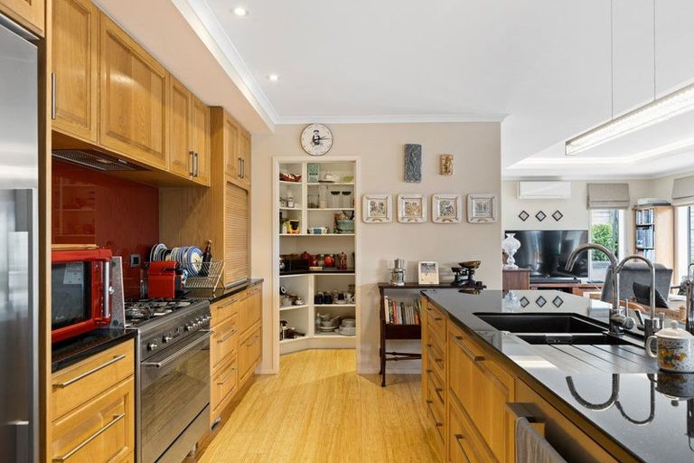 Photo of property in 32 Seaview Crescent, Hatfields Beach, Orewa, 0931