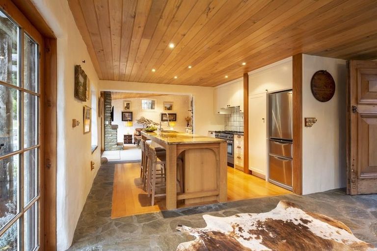 Photo of property in 25 Mooney Road, Speargrass Flat, Queenstown, 9371