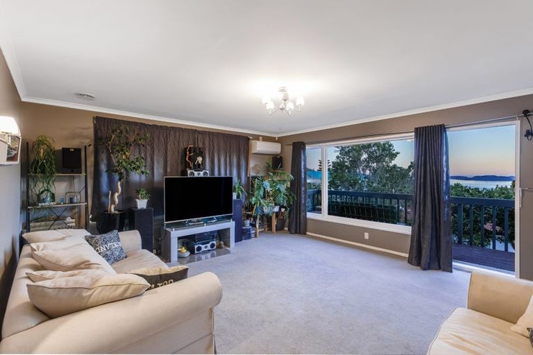Photo of property in 23 Cypress Drive, Maungaraki, Lower Hutt, 5010