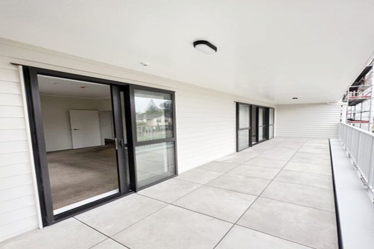 Photo of property in 22a/132 Stancombe Road, Flat Bush, Auckland, 2016
