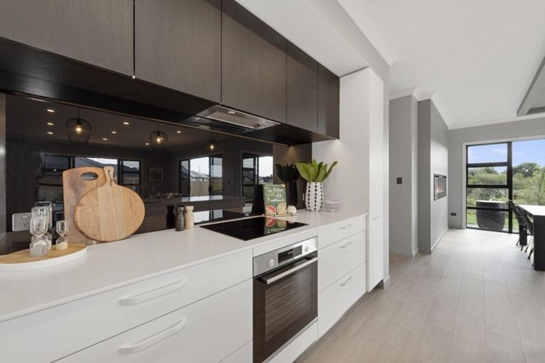 Photo of property in 56 Helen June Avenue, Flagstaff, Hamilton, 3210