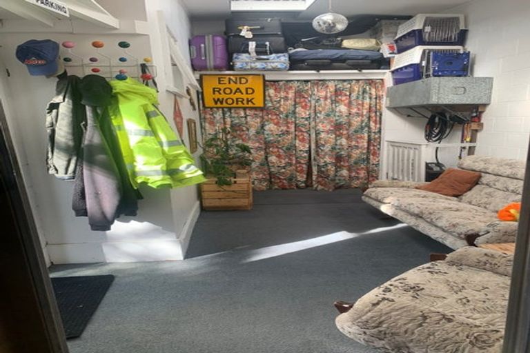 Photo of property in 73 Wallath Road, Westown, New Plymouth, 4310