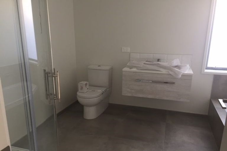 Photo of property in 4 Rotomanu Place, Pyes Pa, Tauranga, 3112