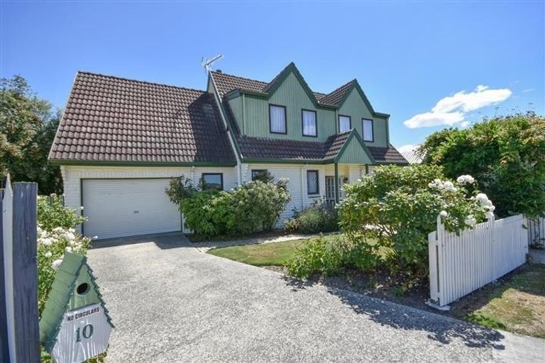 Photo of property in 10 Kent Place, Mosgiel, 9024