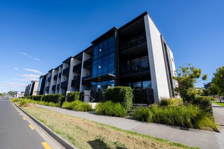 Photo of property in 209/38e Fraser Avenue, Northcote, Auckland, 0627