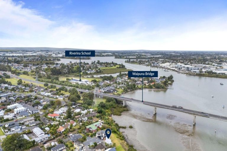 Photo of property in 17e Pakuranga Road, Pakuranga, Auckland, 2010