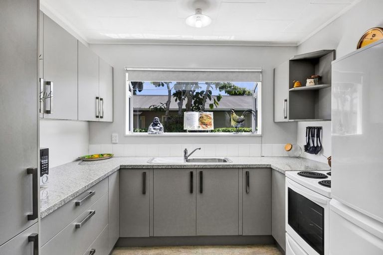 Photo of property in 30 Hobart Drive, Spotswood, New Plymouth, 4310