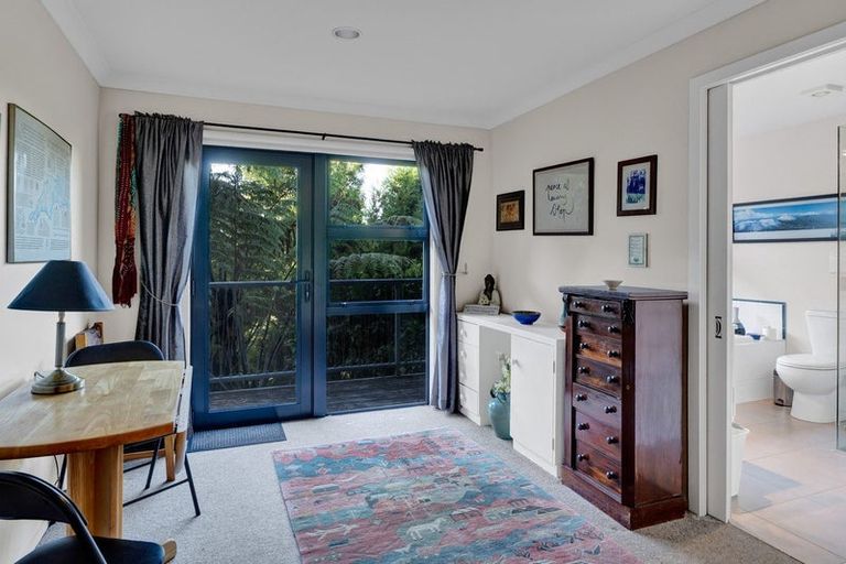 Photo of property in 127 Wairau Road, Oakura, 4314