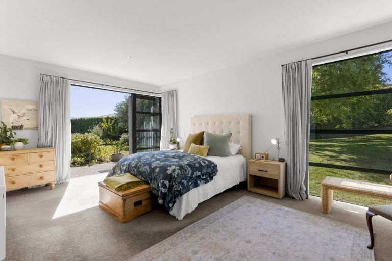 Photo of property in 251 Beacon Point Road, Wanaka, 9305