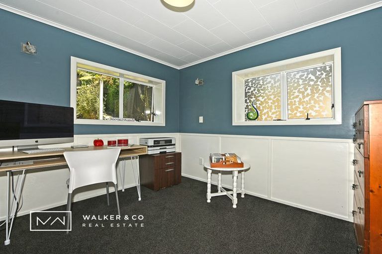 Photo of property in 2 Mccarthy Grove, Clouston Park, Upper Hutt, 5018