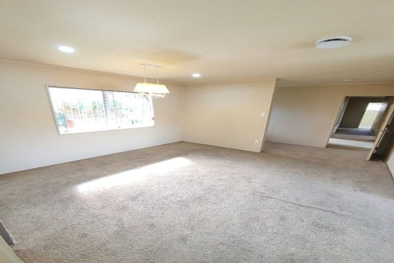 Photo of property in 2/4 South Street, Papakura, 2110