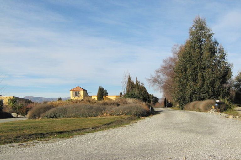 Photo of property in 76b Golf Course Road, Wanaka, 9305