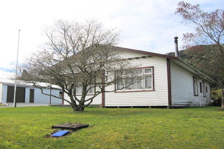 Photo of property in 61 Taylor Street, Taylorville, Greymouth, 7805