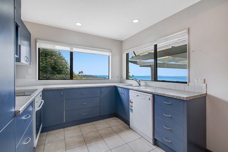 Photo of property in 9 Maire Road, Orewa, 0931