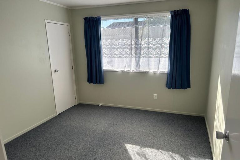 Photo of property in 12 Edwin Freeman Place, Ranui, Auckland, 0612