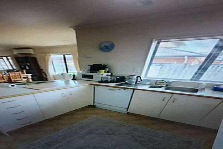 Photo of property in 2 Moffat Way, Bethlehem, Tauranga, 3110