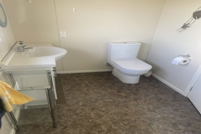 Photo of property in 2a Calder Place, Feilding, 4702