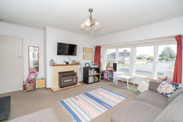 Photo of property in 30 Holland Road, Fairfield, Hamilton, 3214