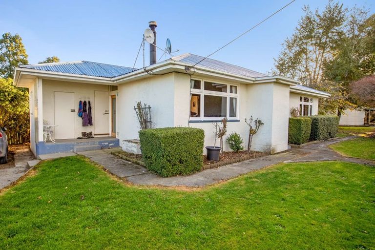 Photo of property in 611 Longridge Road, Longridge North, Gore, 9776