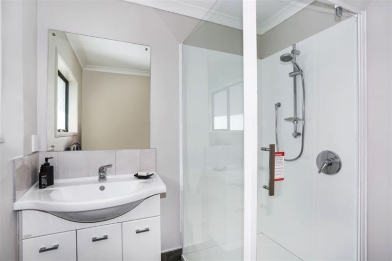 Photo of property in 24 Seagrove Road, Waiau Pa, Pukekohe, 2679