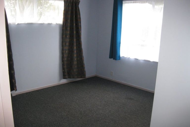 Photo of property in 72a Guadeloupe Crescent, Grenada Village, Wellington, 6037