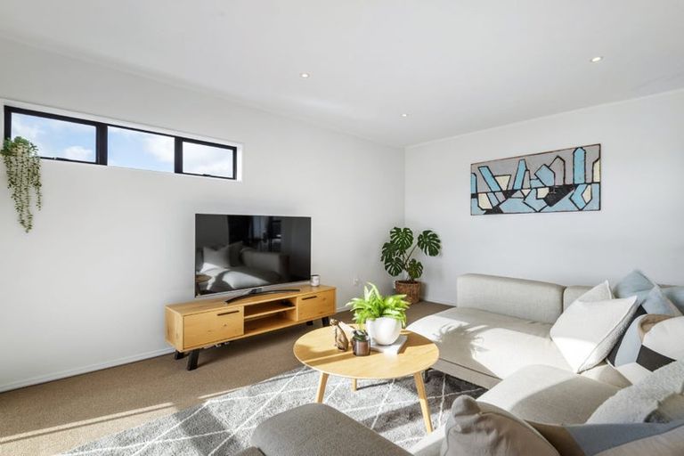 Photo of property in 3/7 Lynngate Place, Hillcrest, Auckland, 0627