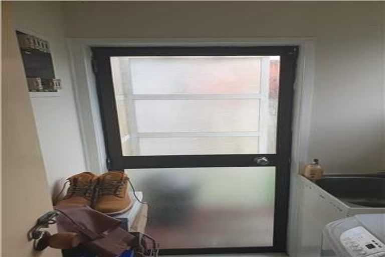 Photo of property in 1/8 Penion Drive, Flat Bush, Auckland, 2023