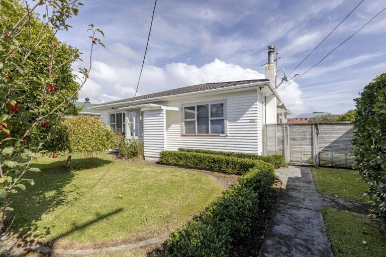 Photo of property in 20 Cameron Street, New Plymouth, 4310
