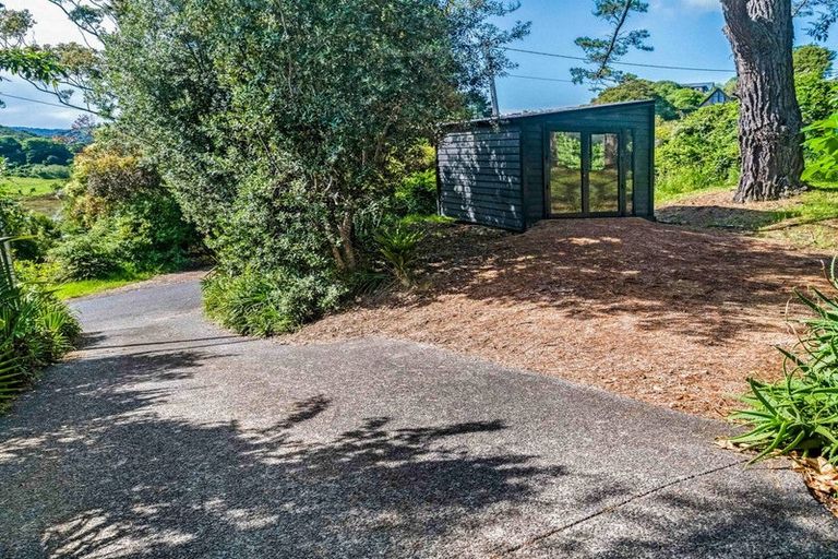 Photo of property in 40 Calais Terrace, Ostend, Waiheke Island, 1081