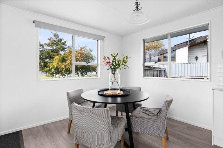 Photo of property in 69 Caernarvon Drive, Flaxmere, Hastings, 4120