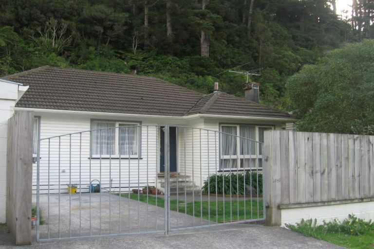 Photo of property in 30 Sunny Grove, Wainuiomata, Lower Hutt, 5014