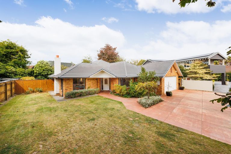 Photo of property in 5 Pastoral Lane, Hokowhitu, Palmerston North, 4410