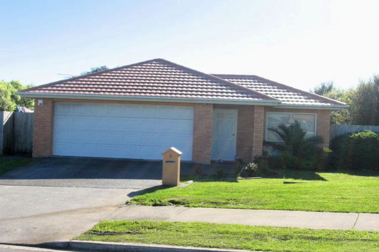 Photo of property in 8 Derryveagh Lane, Weymouth, Auckland, 2103