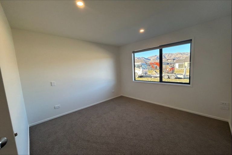 Photo of property in 116 Burdon Loop, Lake Hawea, 9382