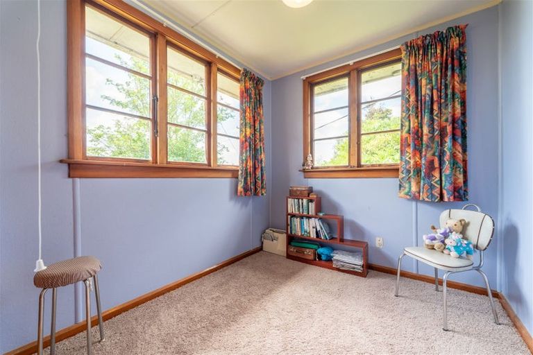 Photo of property in 58 Timaru Road, Waimate, 7924