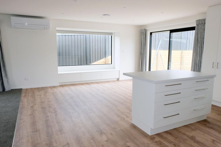 Photo of property in 11 Royal Oak Crescent, Holmes Hill, Oamaru, 9401