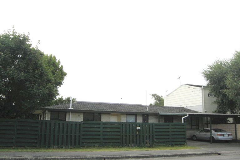 Photo of property in 2/97 Weston Road, St Albans, Christchurch, 8052
