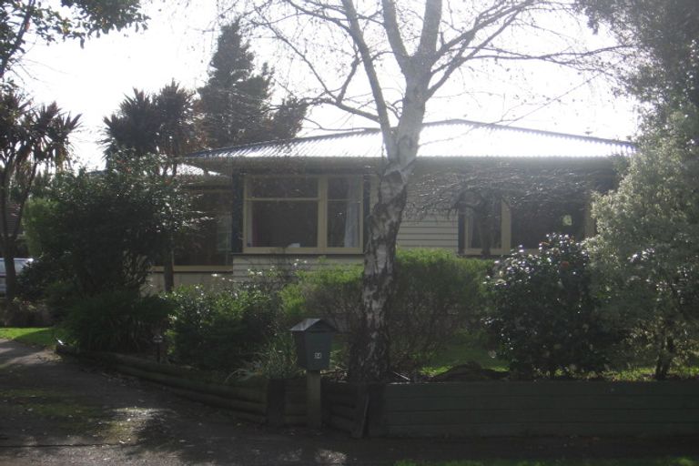 Photo of property in 15 Marsden Place, Awapuni, Palmerston North, 4412