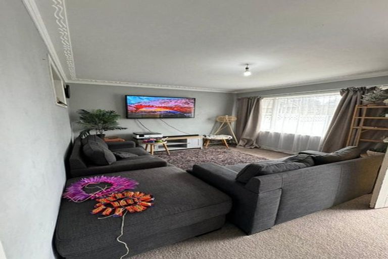 Photo of property in 12a Miles Avenue, Papatoetoe, Auckland, 2025