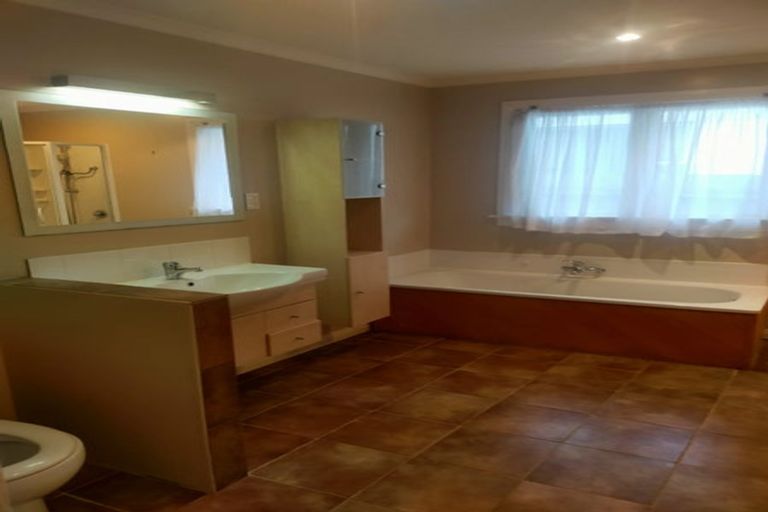 Photo of property in 10 Cole Street, Brighton, Dunedin, 9035