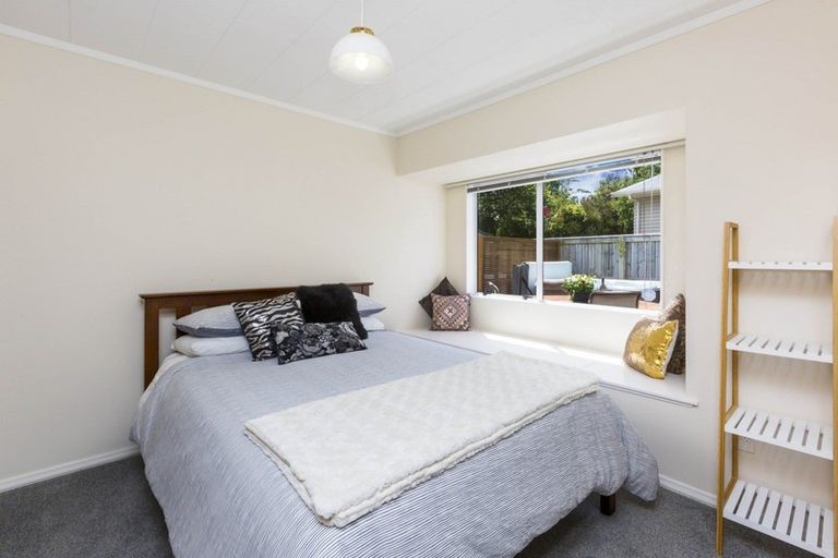 Photo of property in 27 Kentucky Street, Totara Park, Upper Hutt, 5018